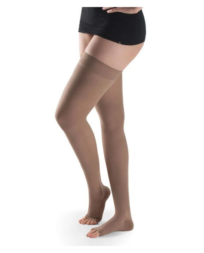 Meia Sigvaris 7/8 Dynaven Basic 973 30-40 Mmhg Bege M3